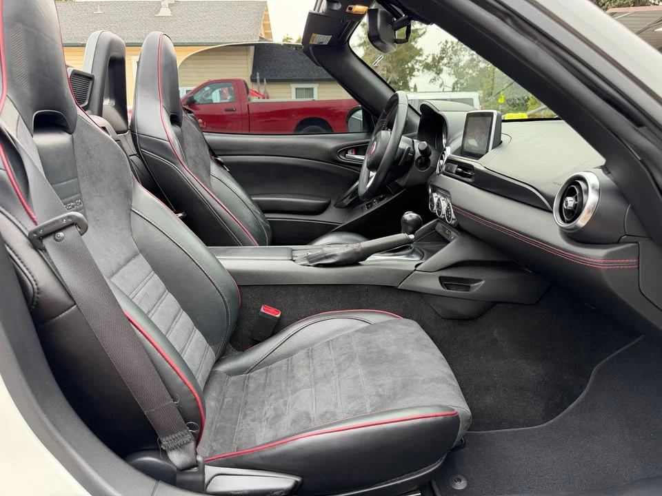 2018 Fiat 124 Spider - Image 14 of 20