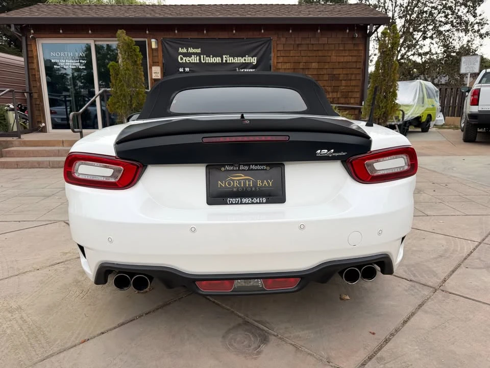 2018 Fiat 124 Spider - Image 8 of 19