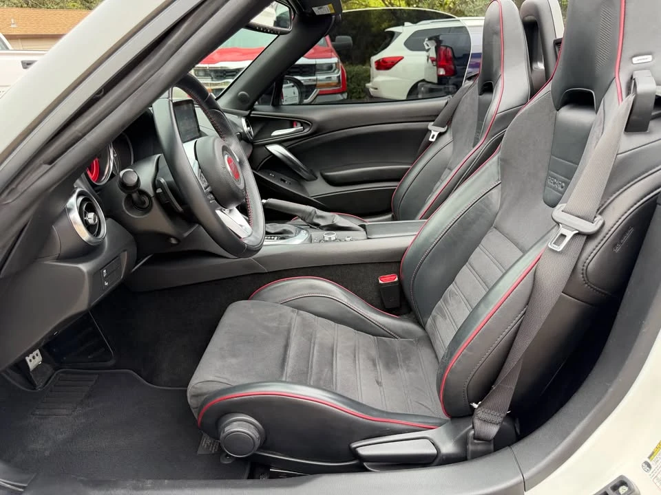 2018 Fiat 124 Spider - Image 12 of 19