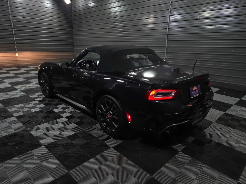 2018 Fiat 124 Spider - Image 11 of 21