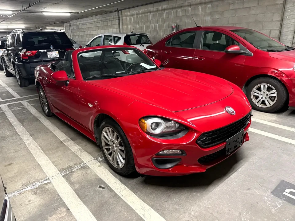 2018 Fiat 124 Spider - Image 5 of 10