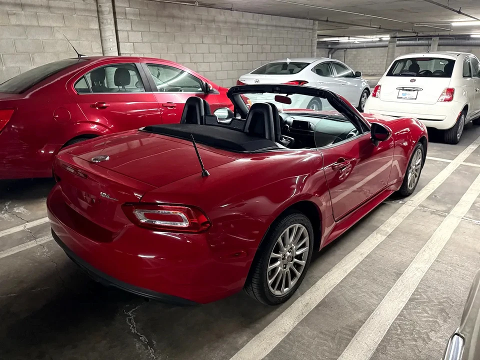 2018 Fiat 124 Spider - Image 3 of 10
