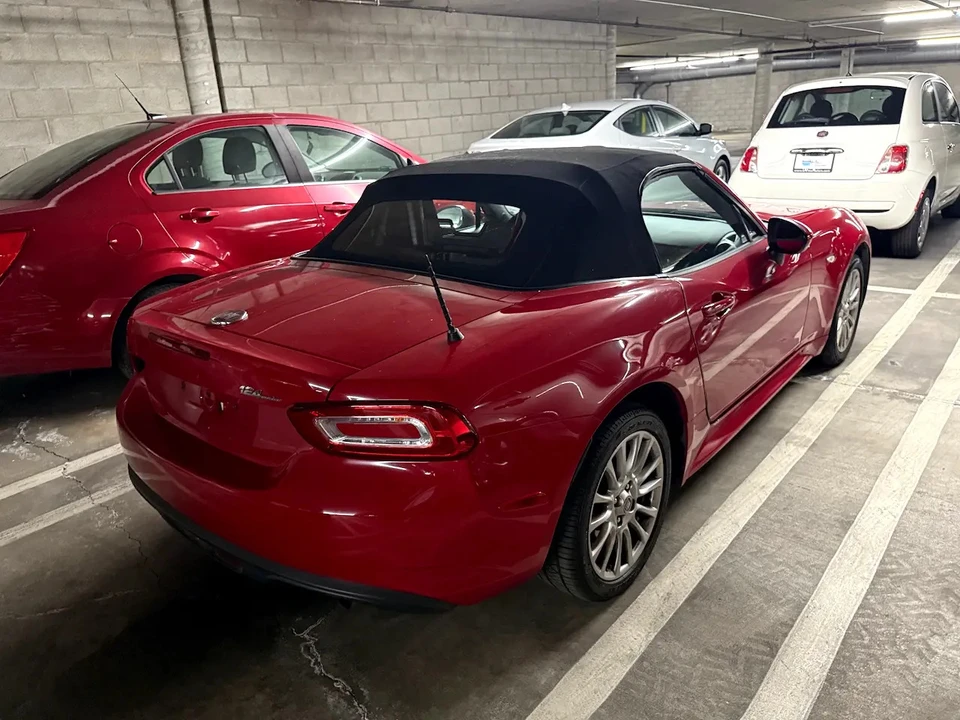 2018 Fiat 124 Spider - Image 4 of 10