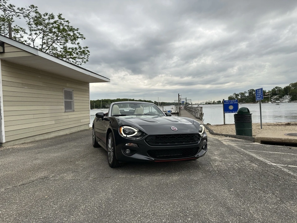 2018 Fiat 124 Spider - Image 7 of 16