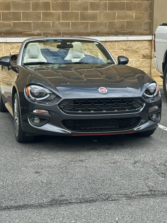 2018 Fiat 124 Spider - Image 4 of 16