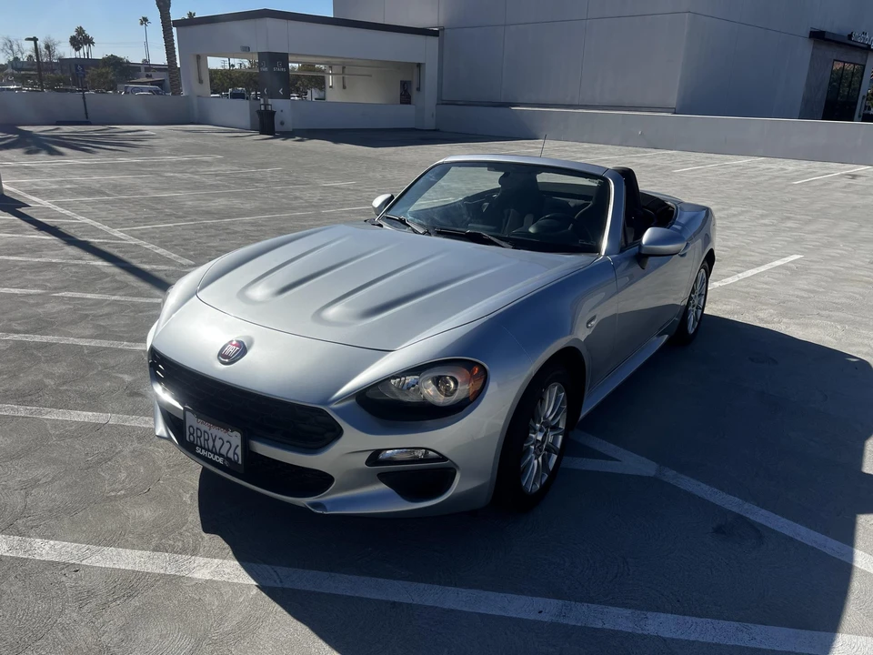 2018 Fiat 124 Spider - Image 12 of 31