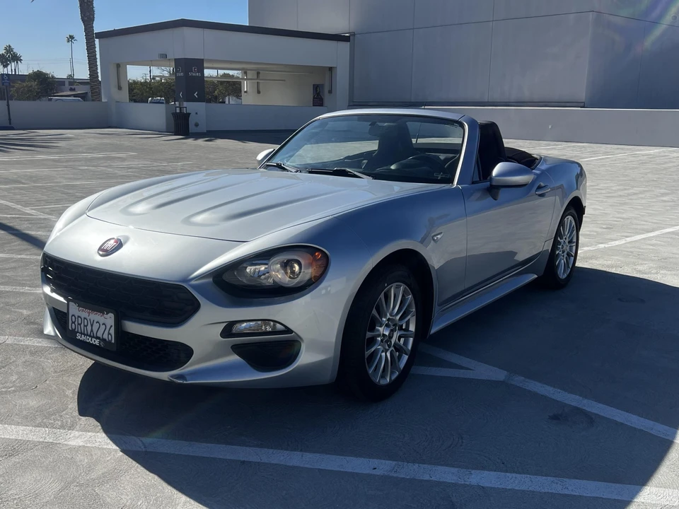 2018 Fiat 124 Spider - Image 14 of 31