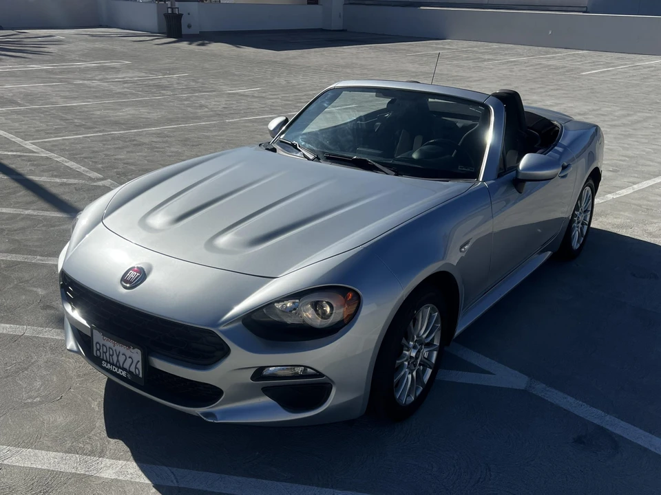 2018 Fiat 124 Spider - Image 15 of 31