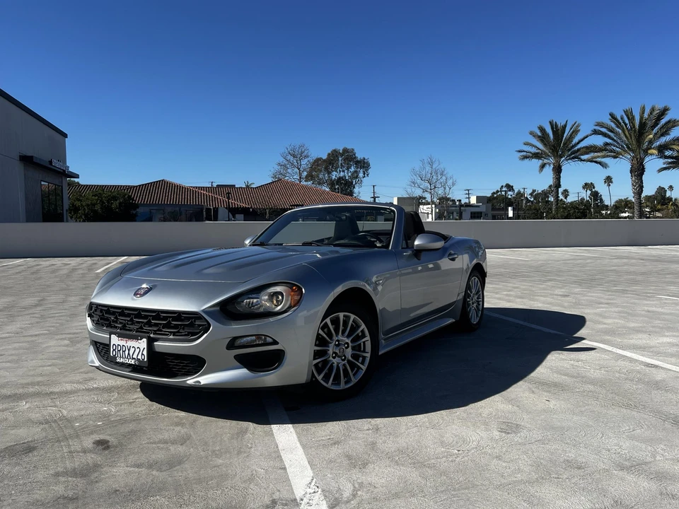 2018 Fiat 124 Spider - Image 19 of 31