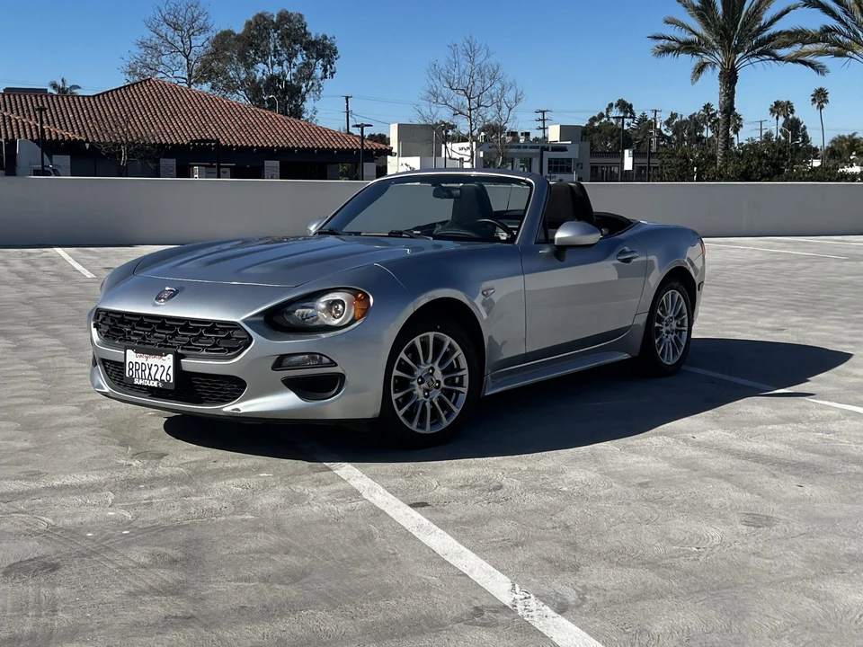 2018 Fiat 124 Spider - Image 26 of 31