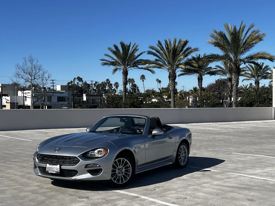 2018 Fiat 124 Spider - Image 27 of 31