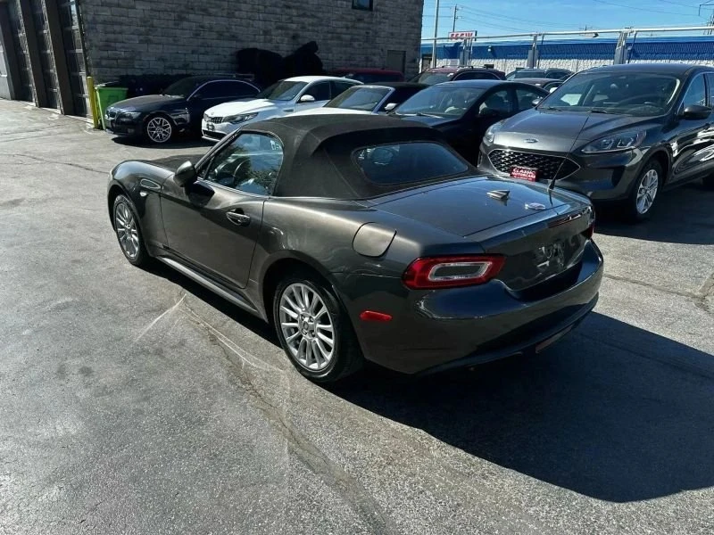 2018 Fiat 124 Spider - Image 4 of 10
