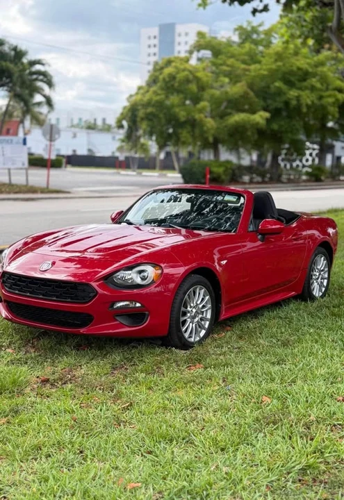 2018 Fiat 124 Spider - Image 19 of 19