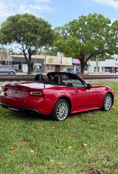 2018 Fiat 124 Spider - Image 5 of 19