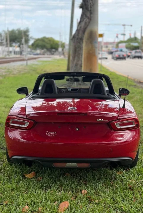 2018 Fiat 124 Spider - Image 4 of 19