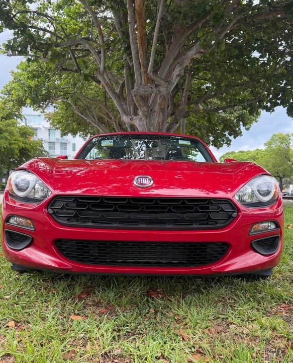 2018 Fiat 124 Spider - Image 7 of 19