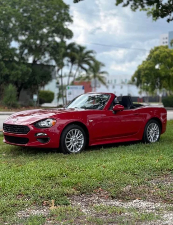 2018 Fiat 124 Spider - Image 8 of 19