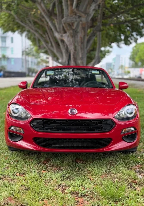 2018 Fiat 124 Spider - Image 3 of 19