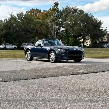 2018 Fiat 124 Spider Classica Convertible 2D
