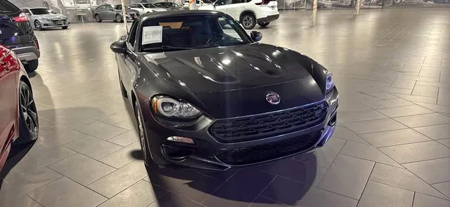 2018 Fiat 124 Spider Classica Convertible 2D