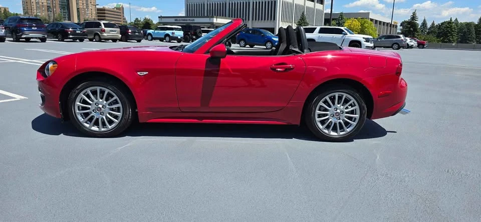 2018 Fiat 124 Spider - Image 15 of 17