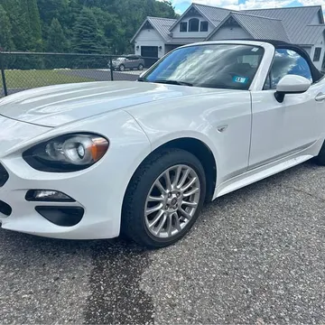 2018 Fiat 124 Spider Classica Convertible 2D