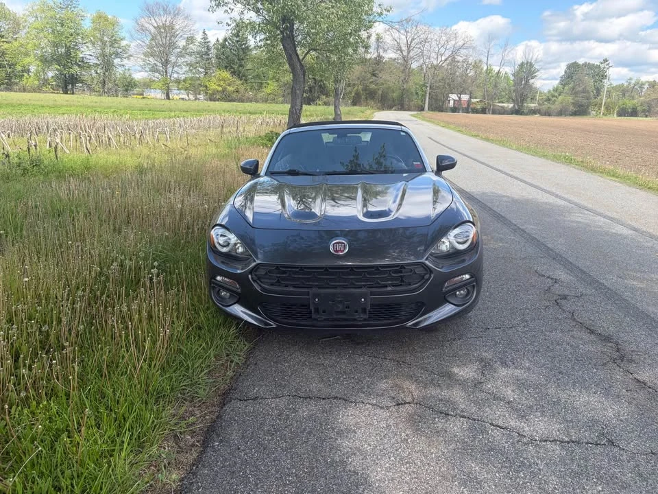 2018 Fiat 124 Spider - Image 2 of 15