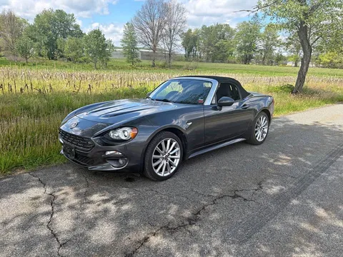 2018 Fiat 124 Spider Classica Convertible 2D