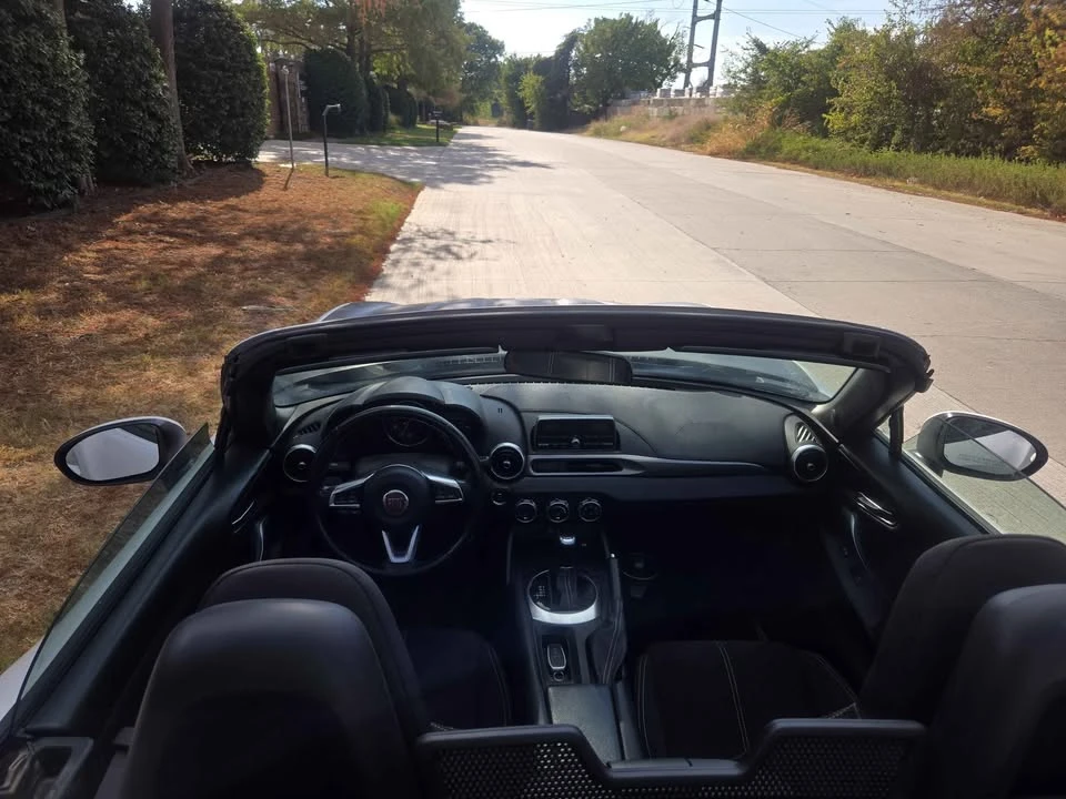 2018 Fiat 124 Spider - Image 5 of 13