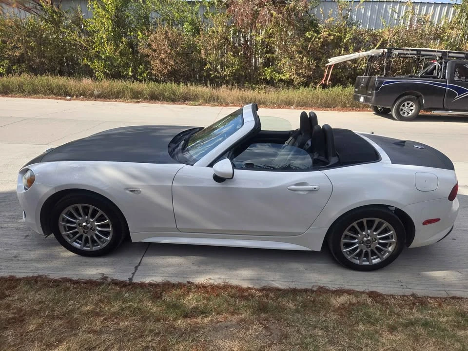 2018 Fiat 124 Spider - Image 3 of 13