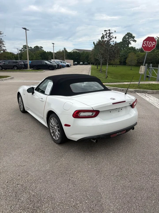 2018 Fiat 124 Spider - Image 4 of 9