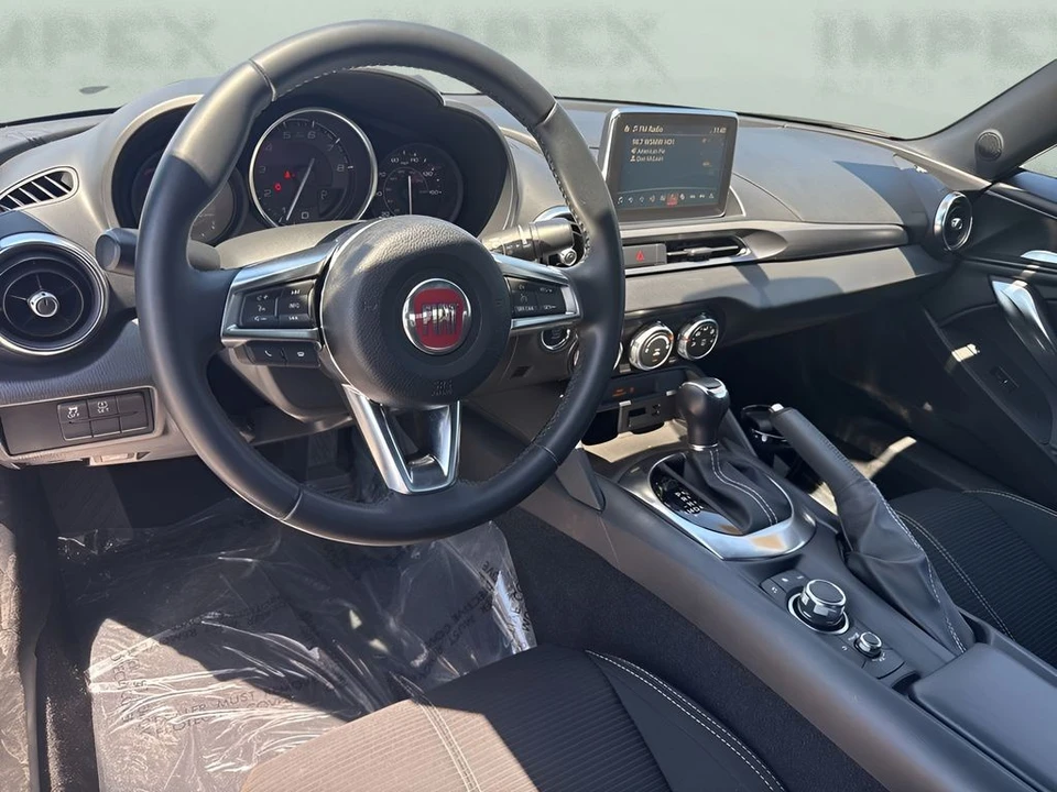 2018 Fiat 124 Spider - Image 11 of 30