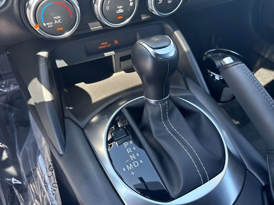 2018 Fiat 124 Spider - Image 15 of 30