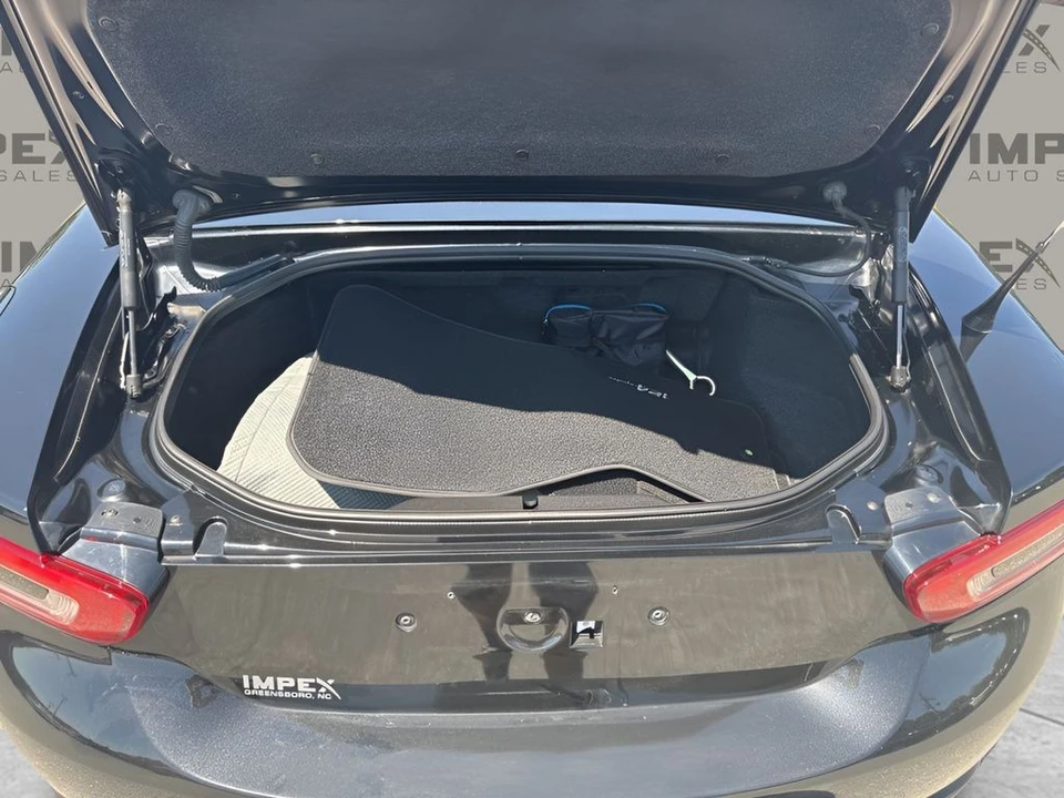 2018 Fiat 124 Spider - Image 24 of 30