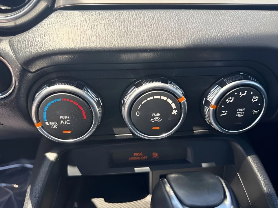 2018 Fiat 124 Spider - Image 17 of 30