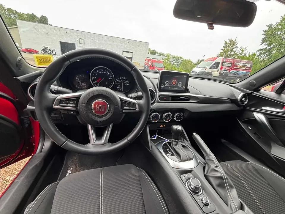2018 Fiat 124 Spider - Image 3 of 5