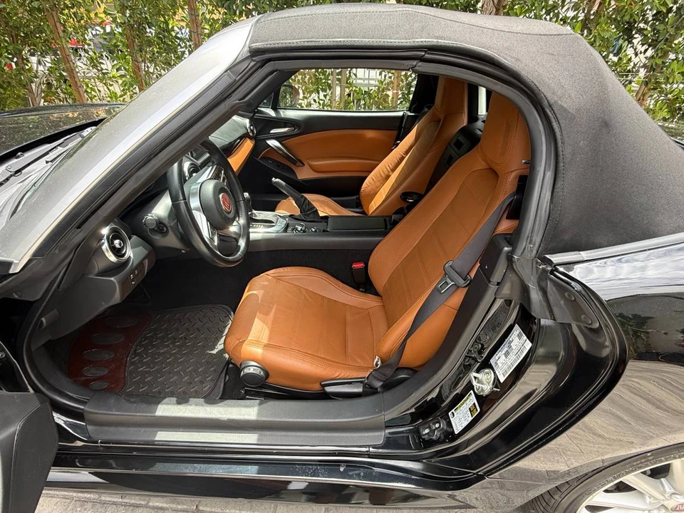 2018 Fiat 124 Spider - Image 5 of 11