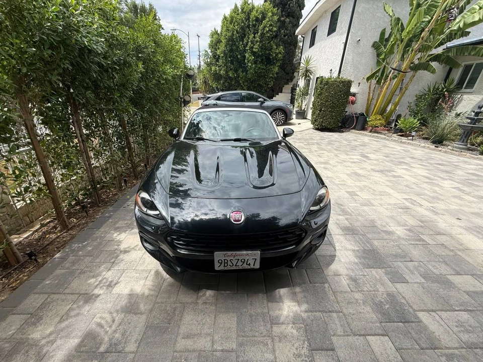 2018 Fiat 124 Spider - Image 2 of 11