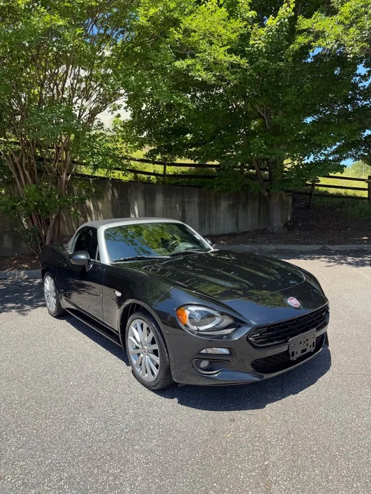 2018 Fiat 124 Spider - Image 2 of 17