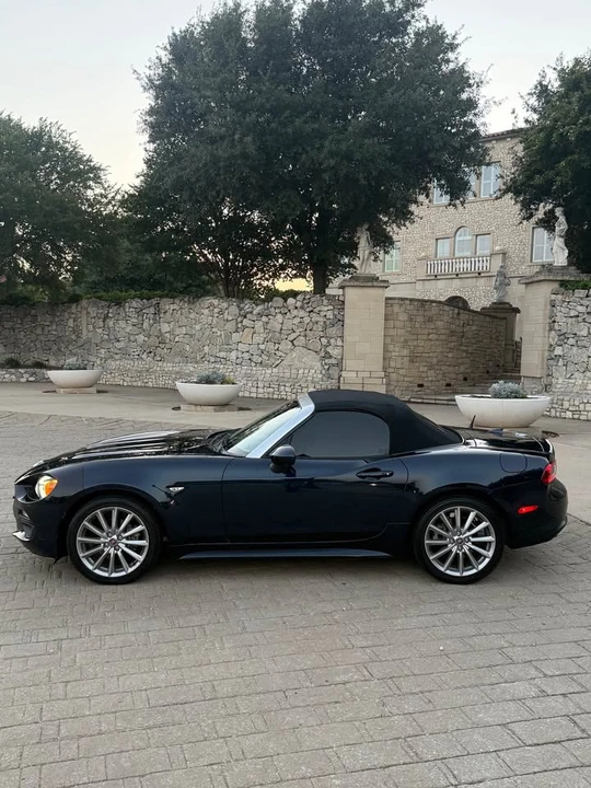 2018 Fiat 124 Spider - Image 3 of 15