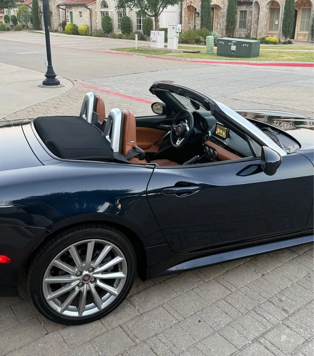 2018 Fiat 124 Spider - Image 7 of 15