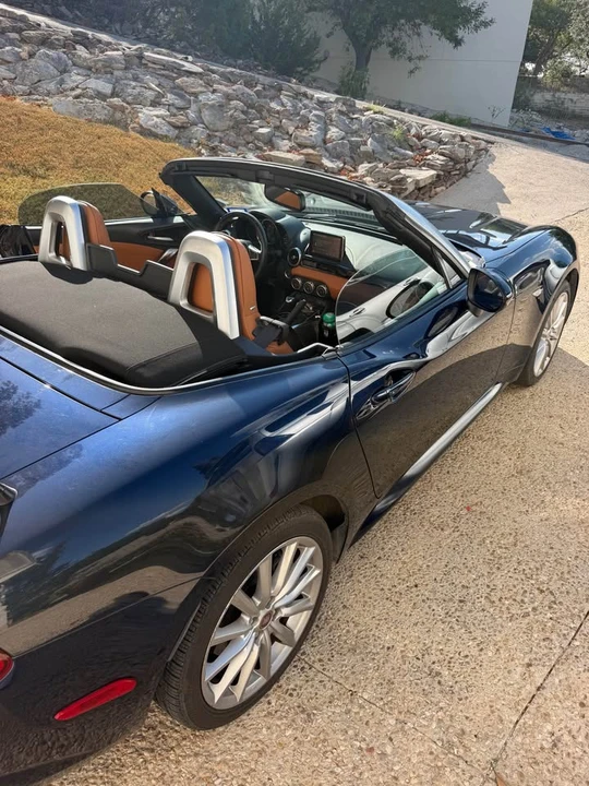 2018 Fiat 124 Spider - Image 3 of 8