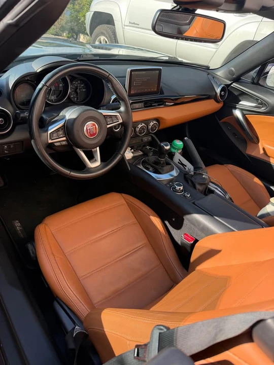 2018 Fiat 124 Spider - Image 4 of 8