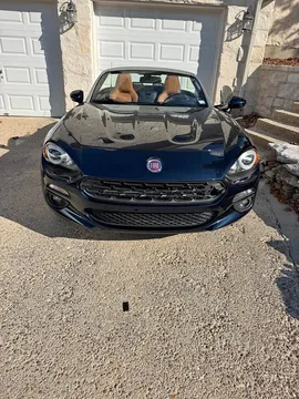 2018 Fiat 124 Spider Lusso Convertible 2D
