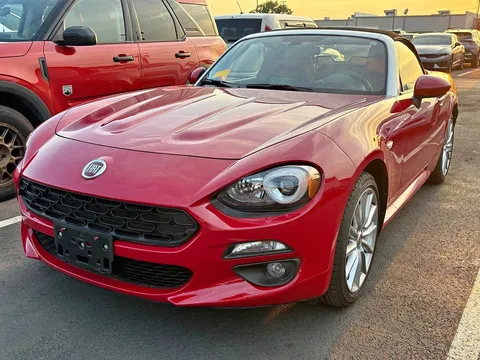 2018 Fiat 124 Spider Lusso Convertible 2D