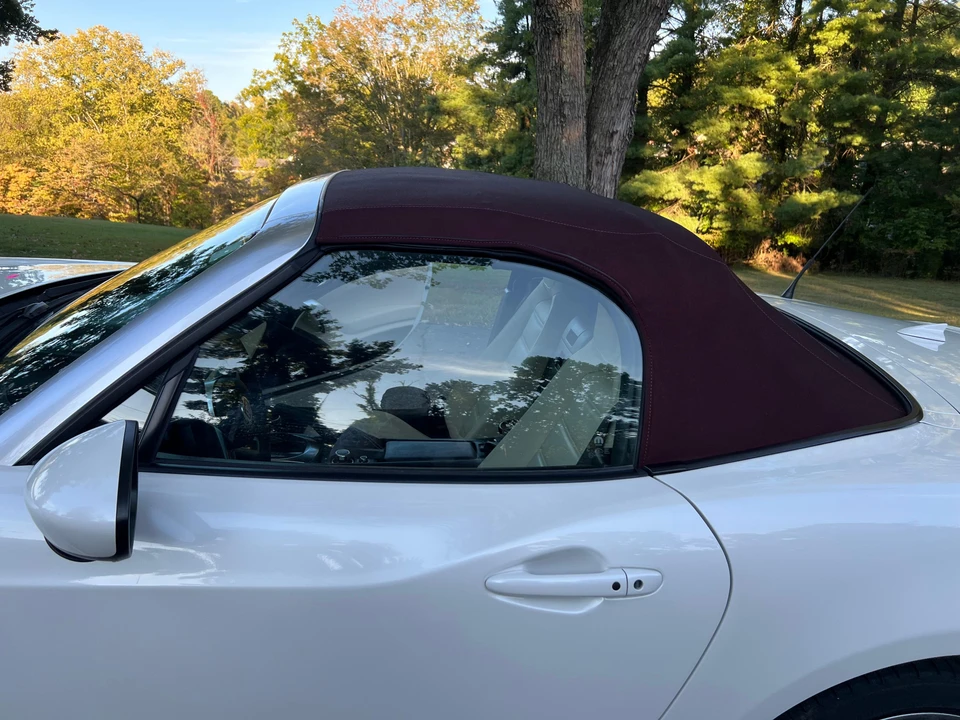2018 Fiat 124 Spider - Image 25 of 31
