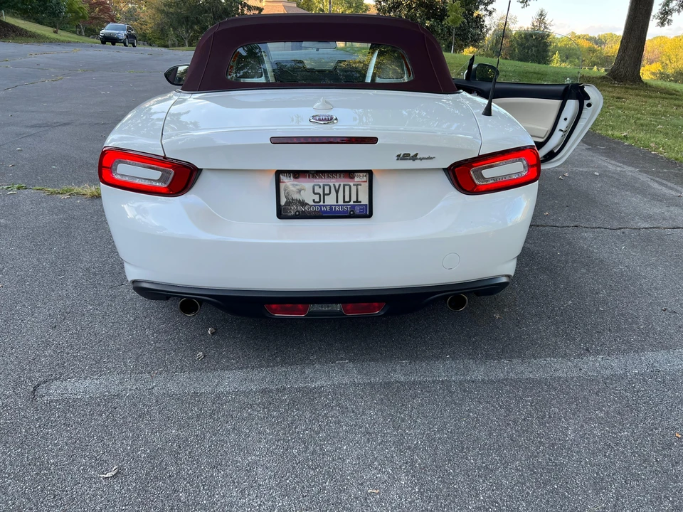 2018 Fiat 124 Spider - Image 15 of 31
