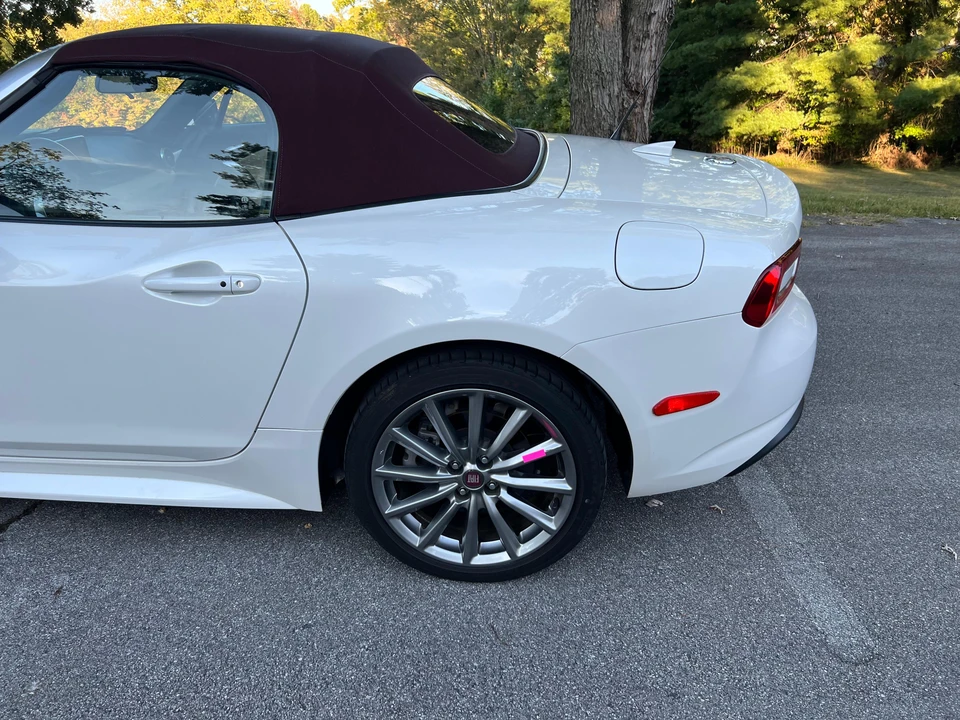 2018 Fiat 124 Spider - Image 26 of 31