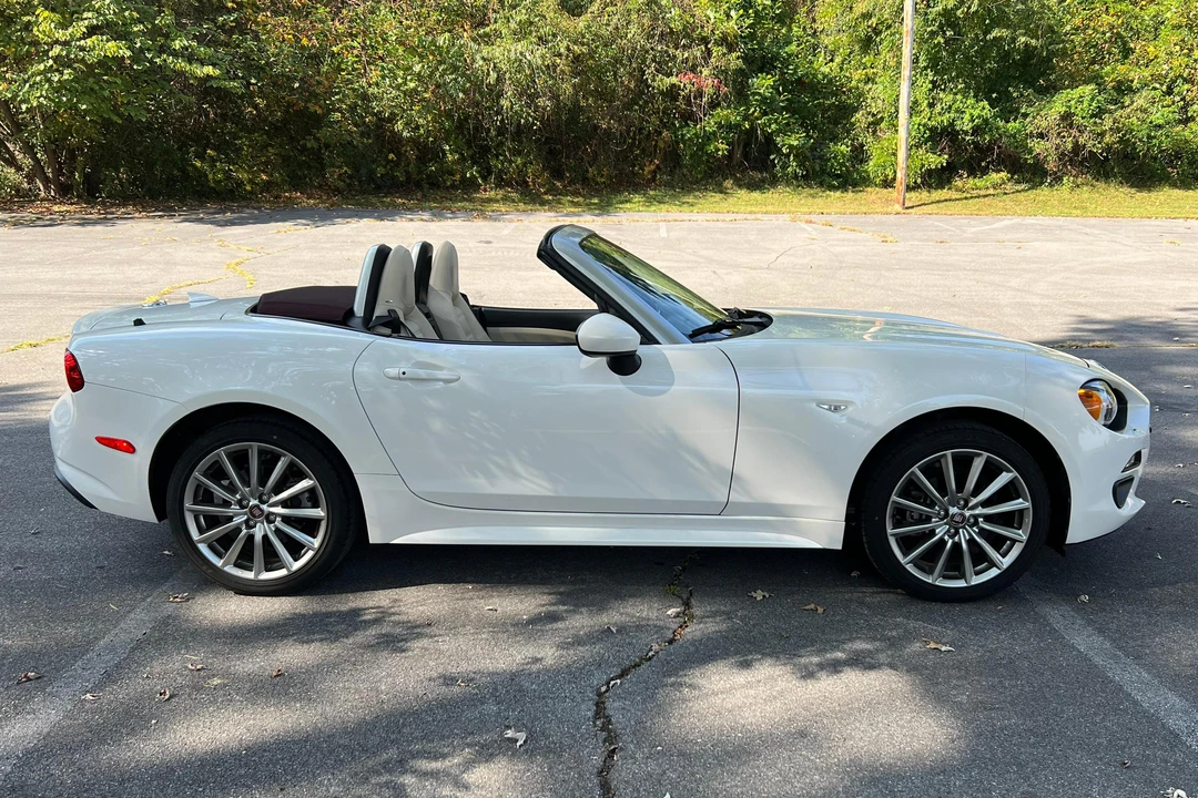 2018 Fiat 124 Spider - Image 3 of 31