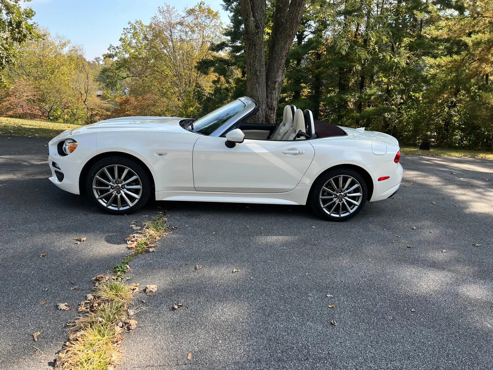 2018 Fiat 124 Spider - Image 6 of 31